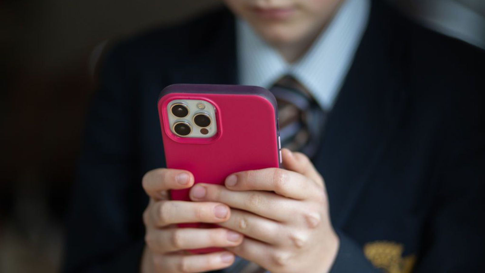 Vilja festa símabannið í lög - Vísir