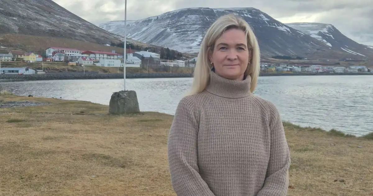 Vilja símasamband og örugga vegi þegar almyrkvi verður á sólu