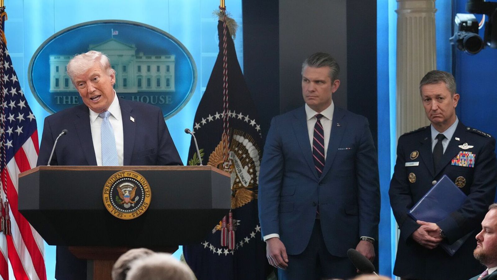 Vilja tæpar tvö hundruð billjónir til varnar­mála - Vísir