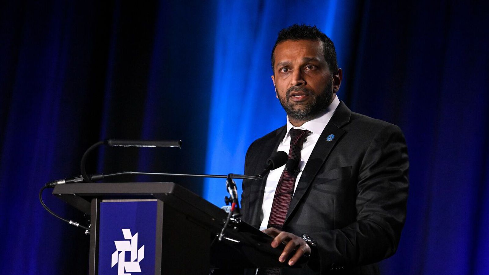 Vill þrjá­tíu milljarða vegna fyllerísfréttar - Vísir