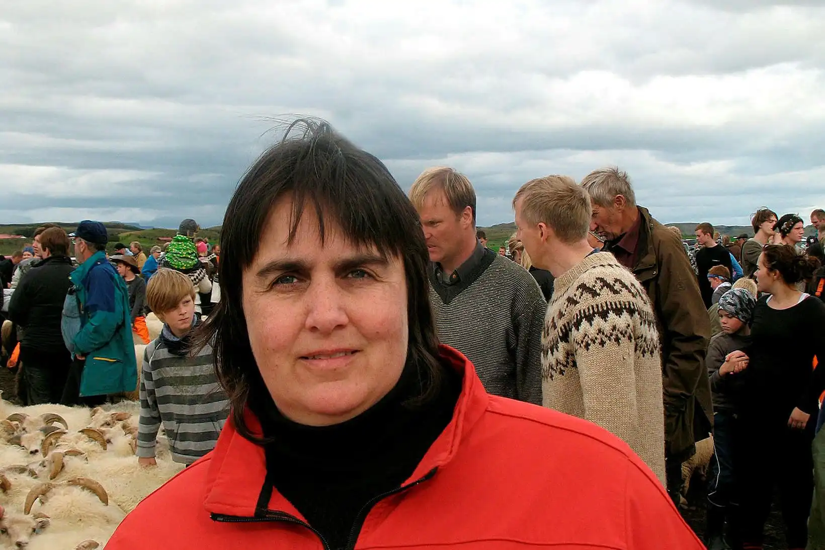 Vísar hagsmunaárekstrum á bug - MBL.IS