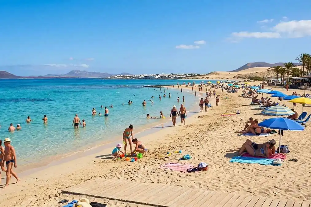 Warmer inland temperatures return across the Canary Islands