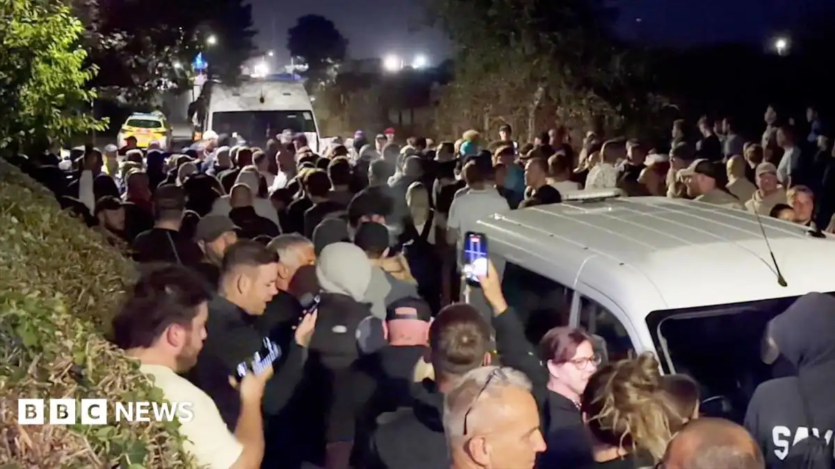 Watch: Anti-migrant boat protesters block roads in Portsmouth