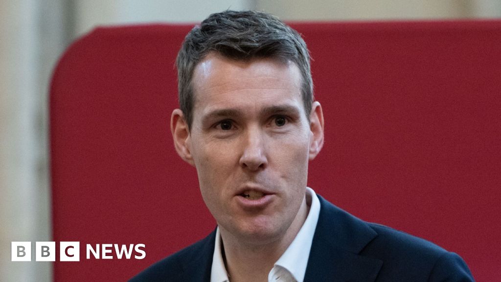 We can't abolish leasehold overnight, minister says