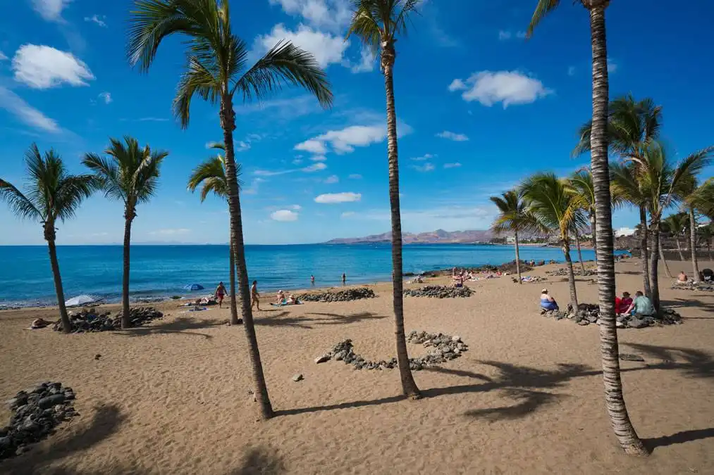 WEDNESDAY WEATHER: Cloudier north, sunnier south and 27°C across the Canaries