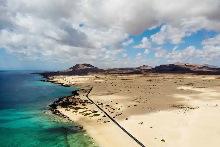 WEDNESDAY WEATHER: More cloud but temperatures still approach 30°C across the Canaries