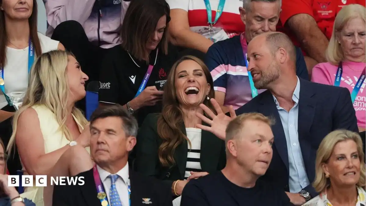 William and Kate bring children to Commonwealth Games netball and cycling events