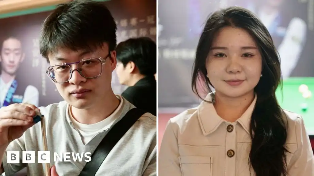 Wu Yize cheered by crowds on return home from World Snooker Championship