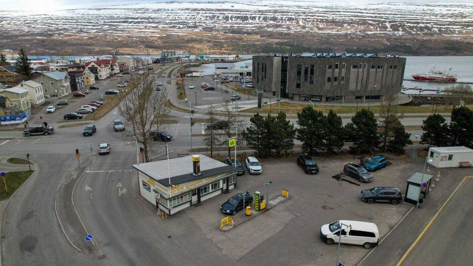 Yfir­gefa húsið fyrir fullt og allt á fimmtu­dag - Vísir