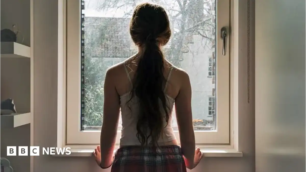 Young people are not snowflakes, head of mental health review says